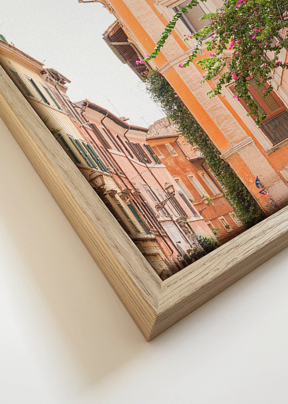 Quadro de cidades: rua romana com buganvílias – Canvas detail