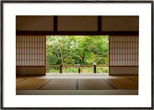 Design relaxante com vista de jardim japonês interior – Black Frame