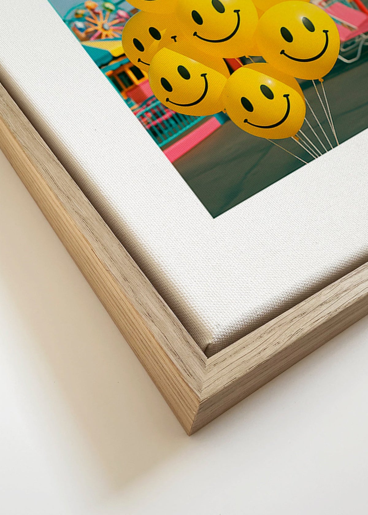 Fotografia de balões sorridentes no parque de diversões – Canvas detail