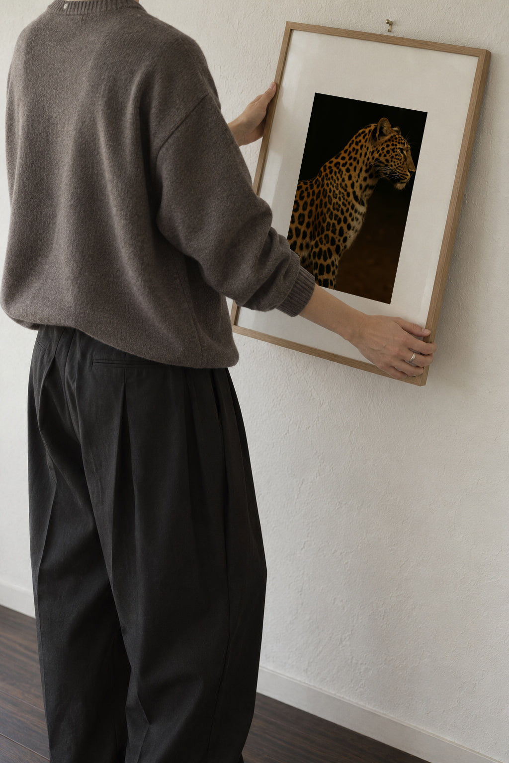 Leopard Profile - Framed poster in an interior