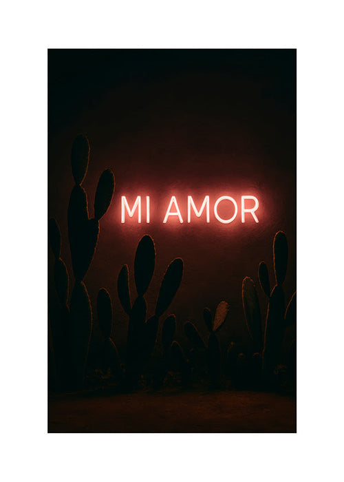 Fotografia: letreiro neon 'Mi Amor' com cactos