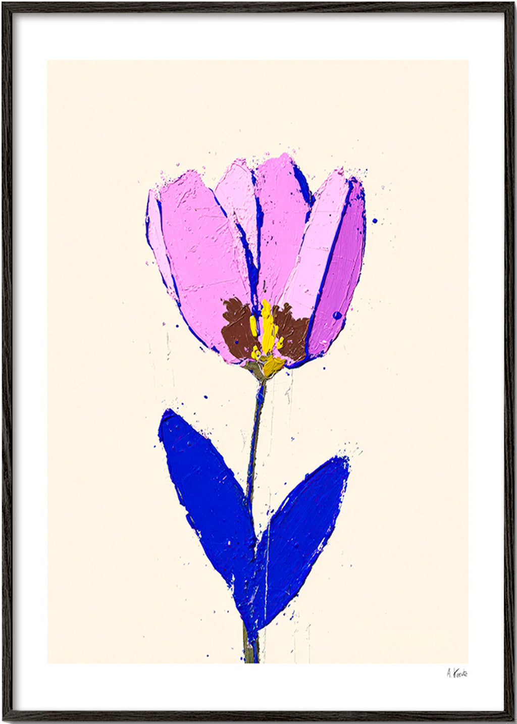 Estampa botânica com flor violeta e folha azul – Black Frame