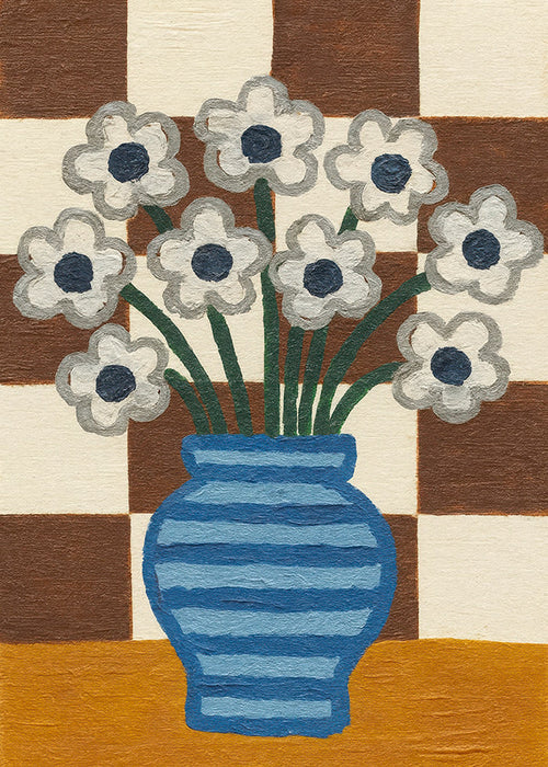 Estampa botânica: vaso azul com flores em fundo quadriculado