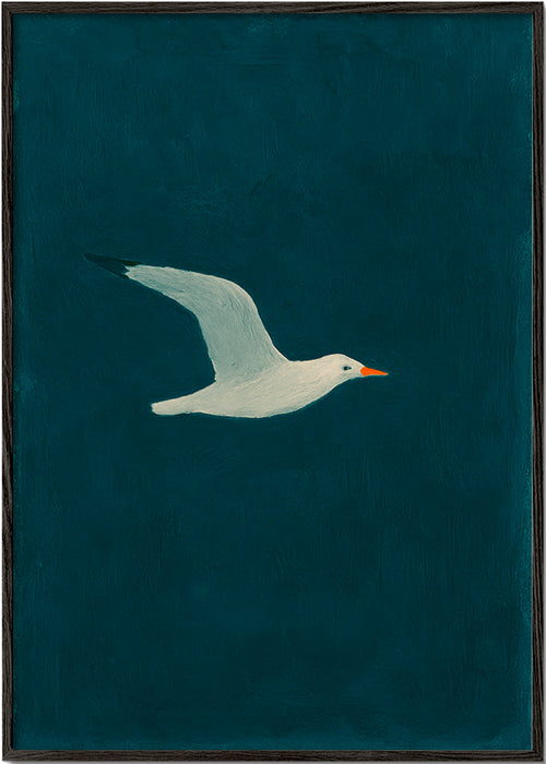 Quadro gaivota em voo sobre mar profundo – Black Frame