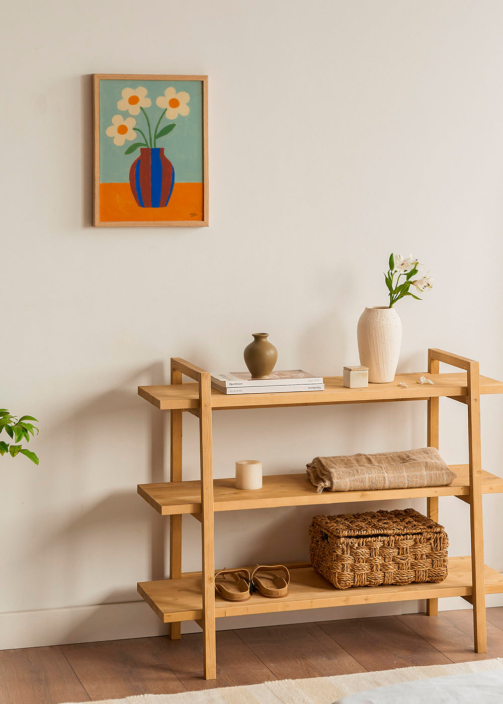 Estampa botânica vaso riscado com flores creme – Product3