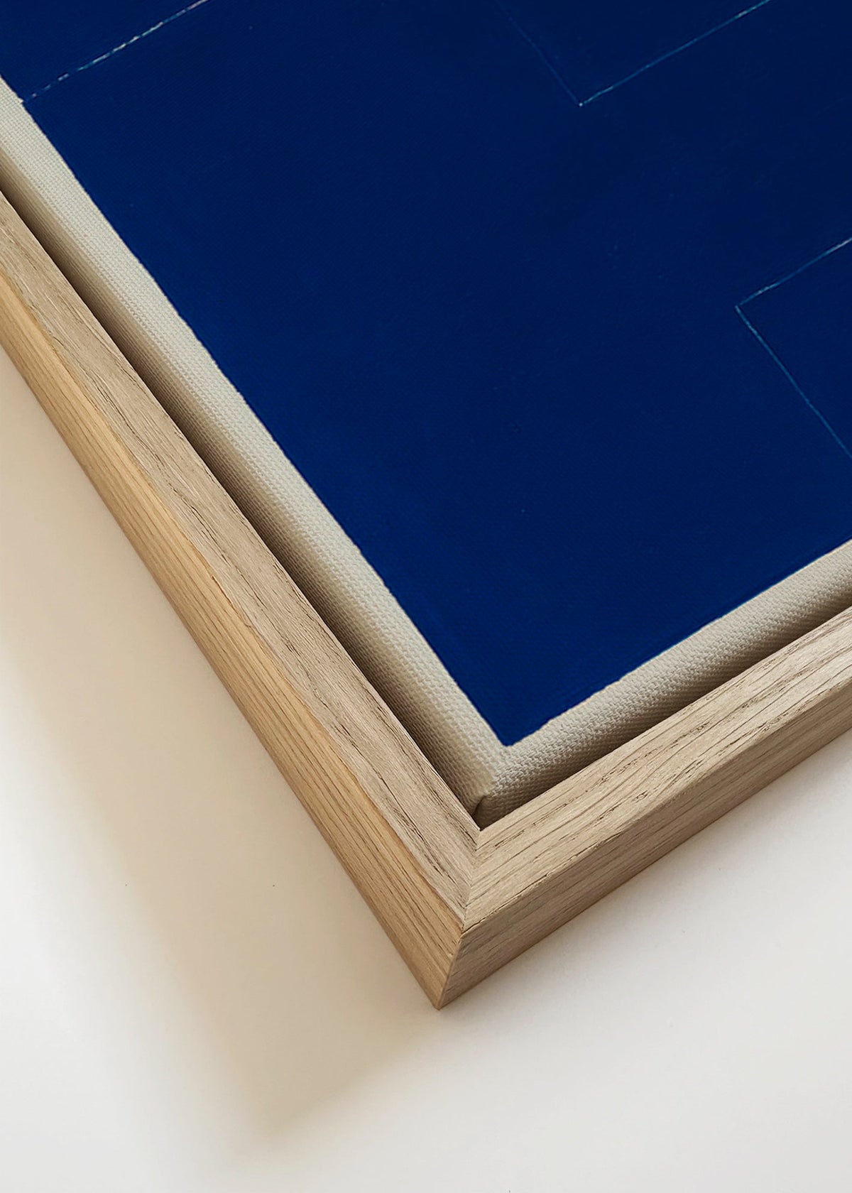 Quadro geométrico com bloco azul escuro – Canvas detail