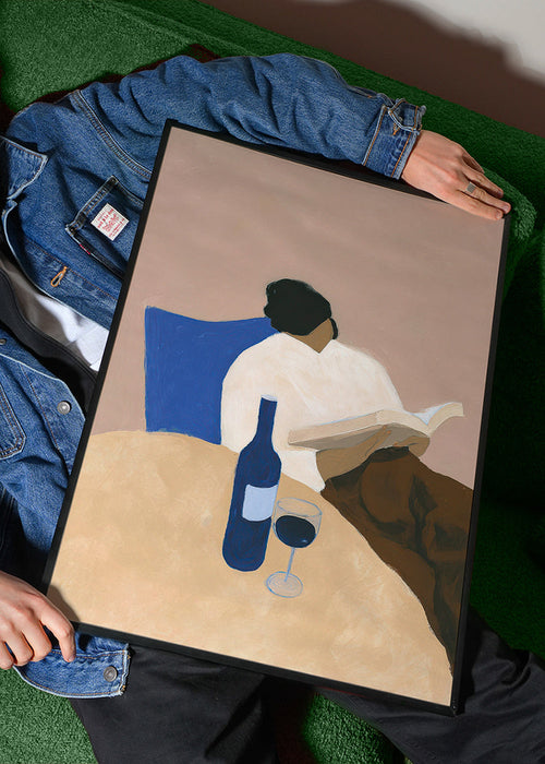 Arte para cozinha: leitora com taça de vinho – Product1
