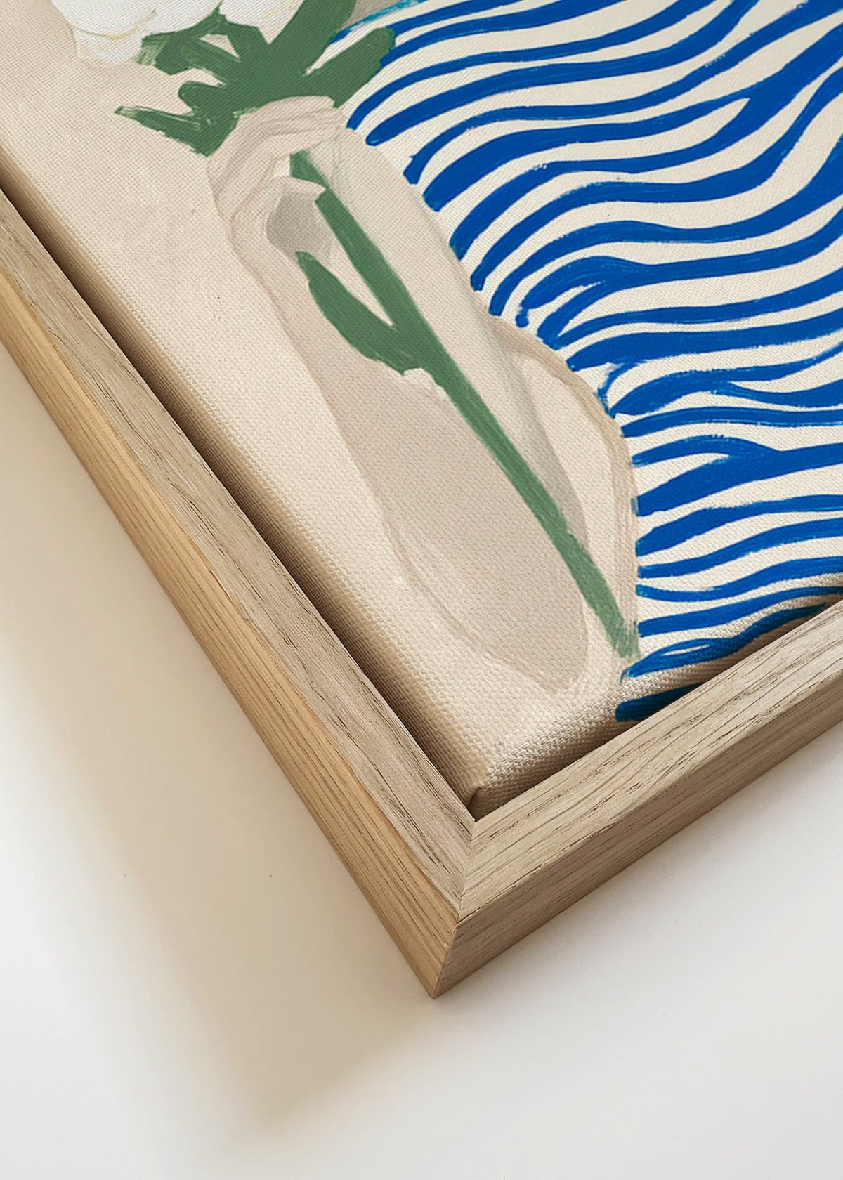 Estampa botânica: mulher com flor e riscas azuis – Canvas detail