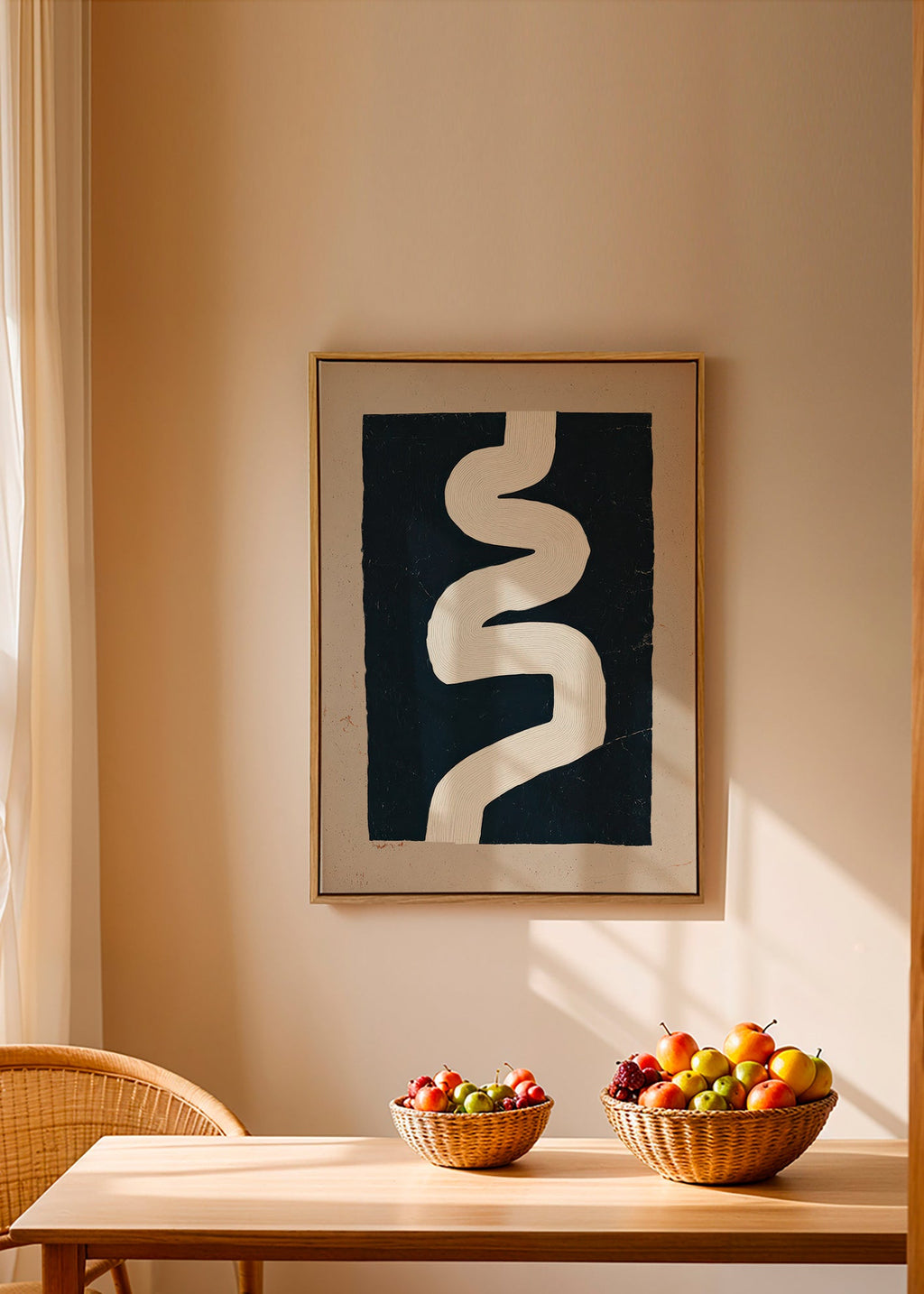 Estampa minimalista curva branca sobre fundo escuro