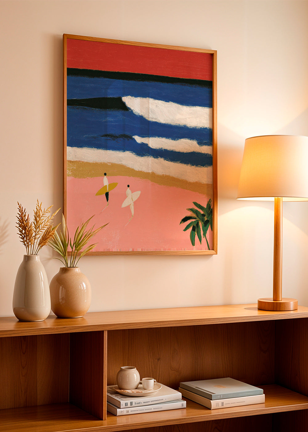 Quadro de paisagem com surfistas e areia rosa