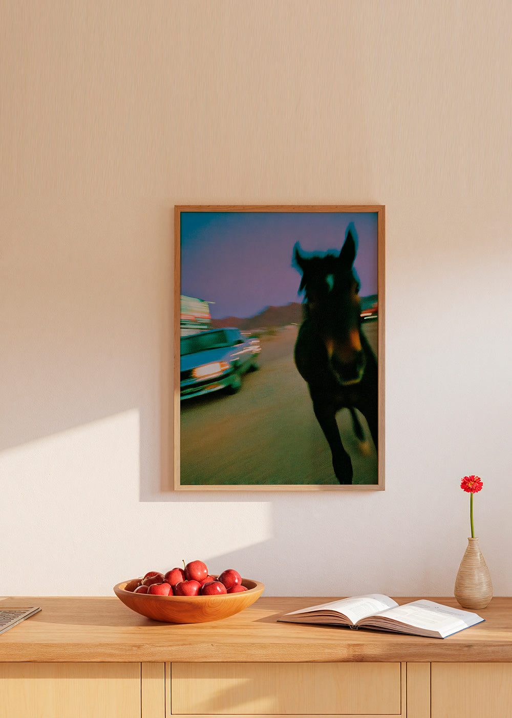Quadro cavalo em movimento ao anoitecer