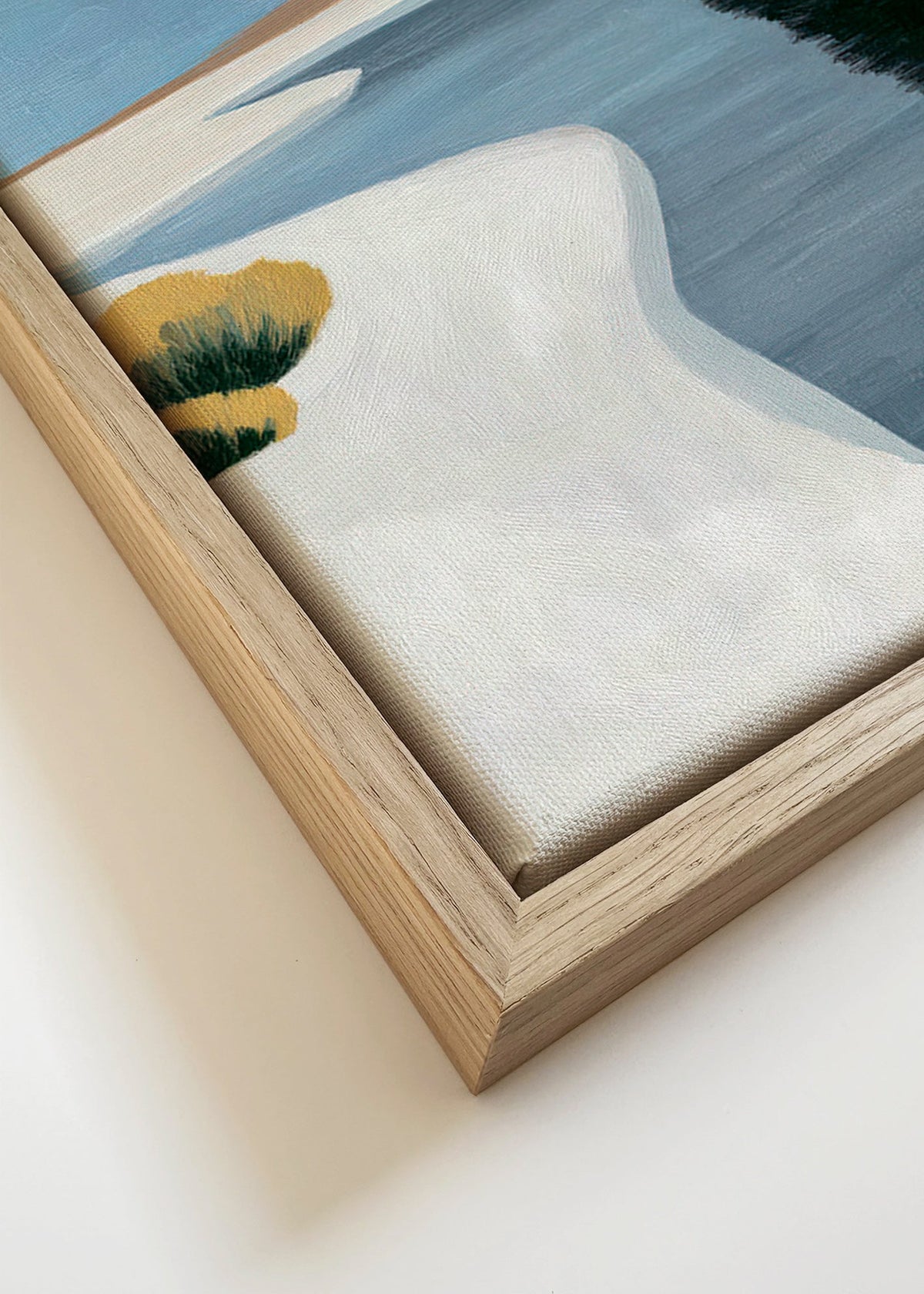 Quadro de paisagem: estuário minimalista com penhasco escuro