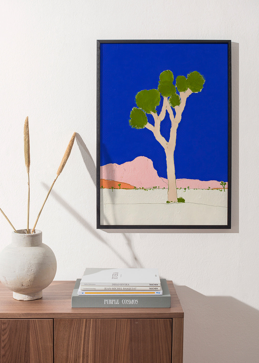 Arte paisagística: árvore do deserto contra céu azul vivo