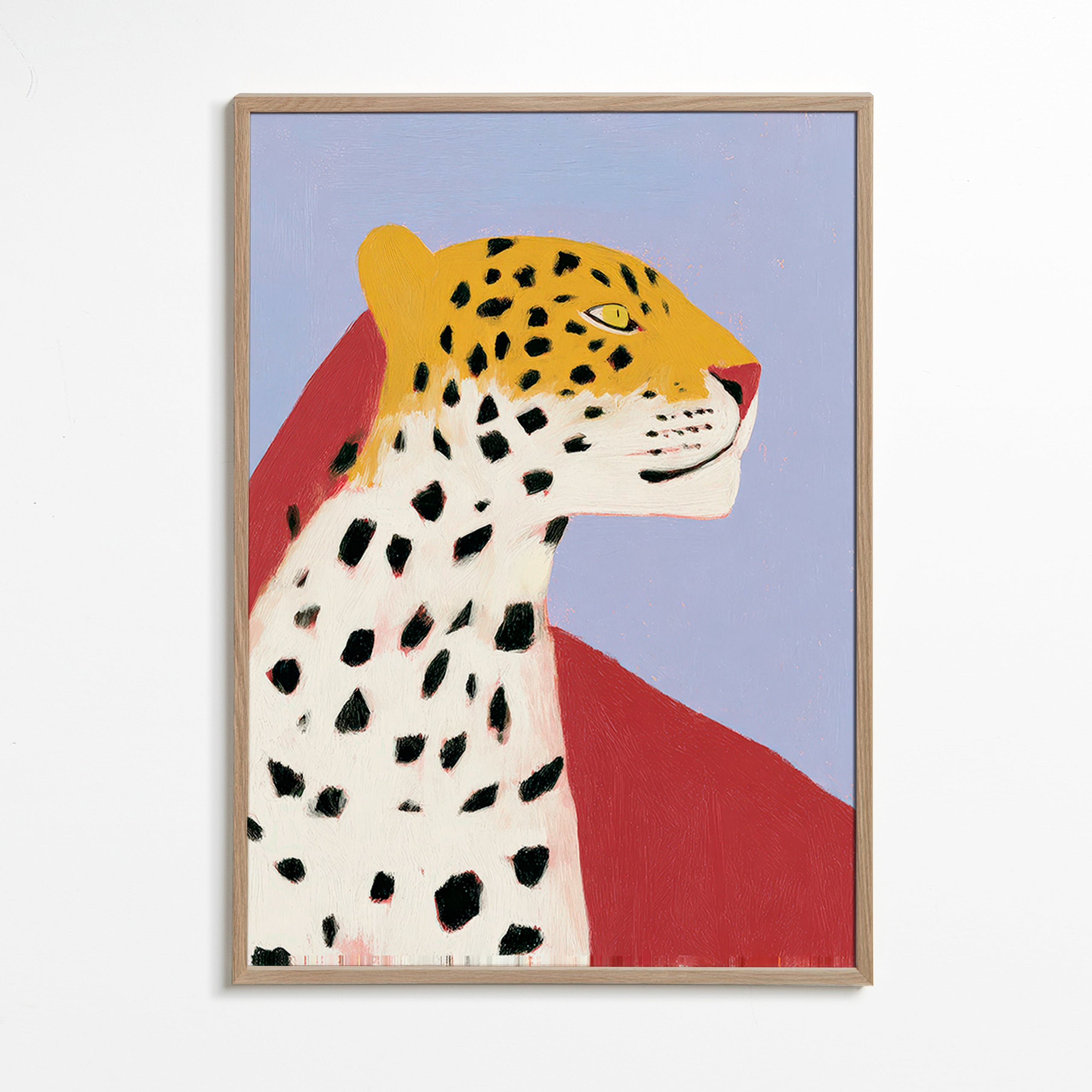 Leopardo de perfil sobre fundo lavanda