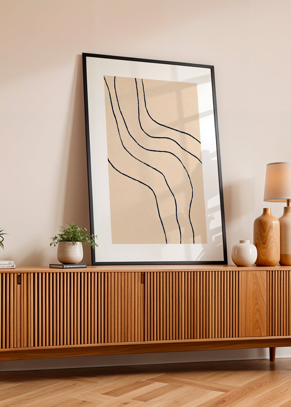 Quadro minimalista com traços orgânicos bege