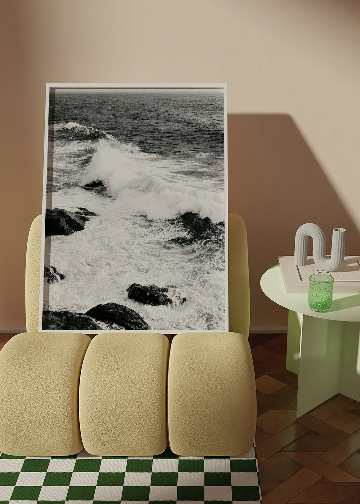 Quadro de paisagem marinha a preto e branco com ondas
