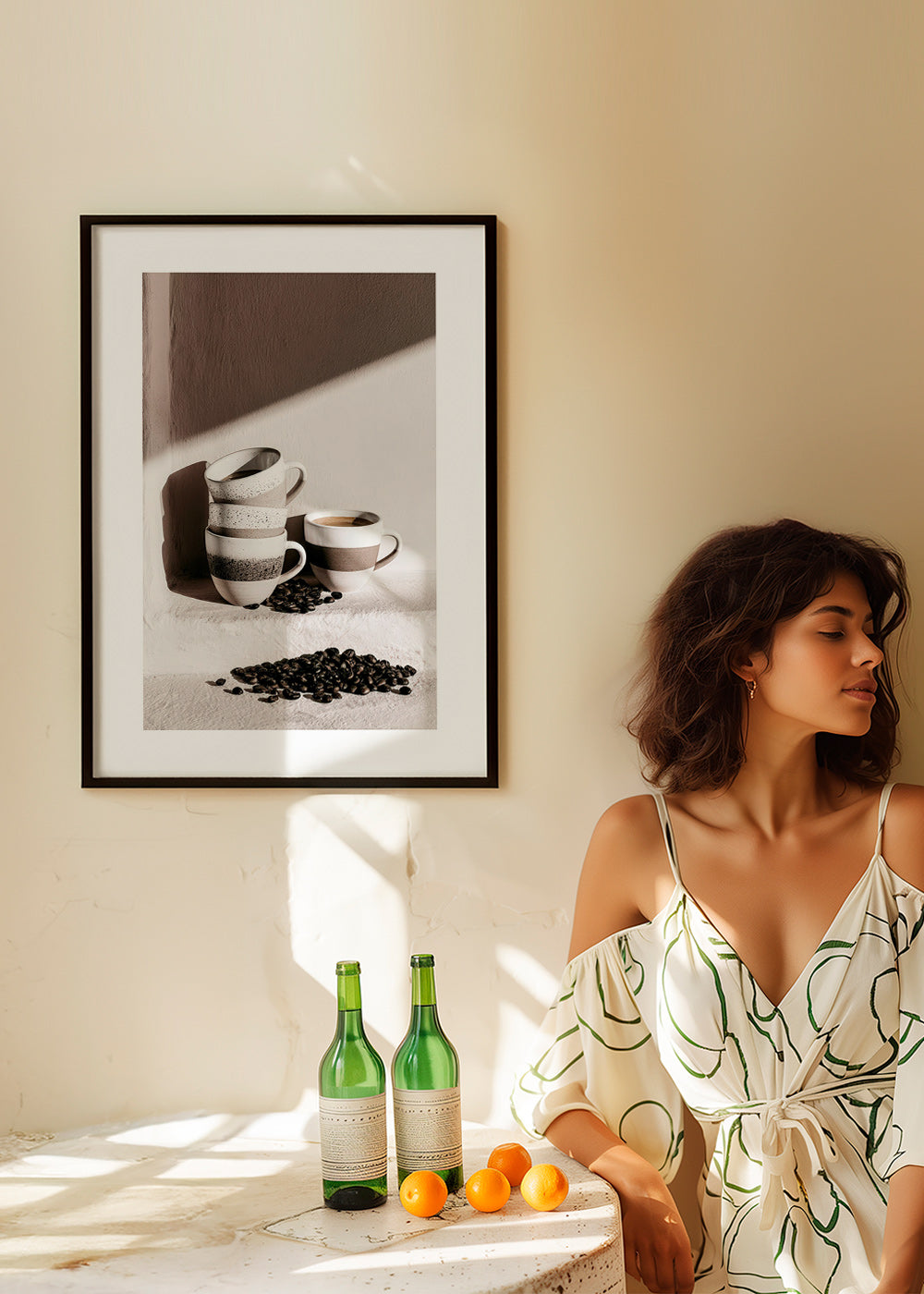 Arte para cozinha com xícaras empilhadas e grãos de café