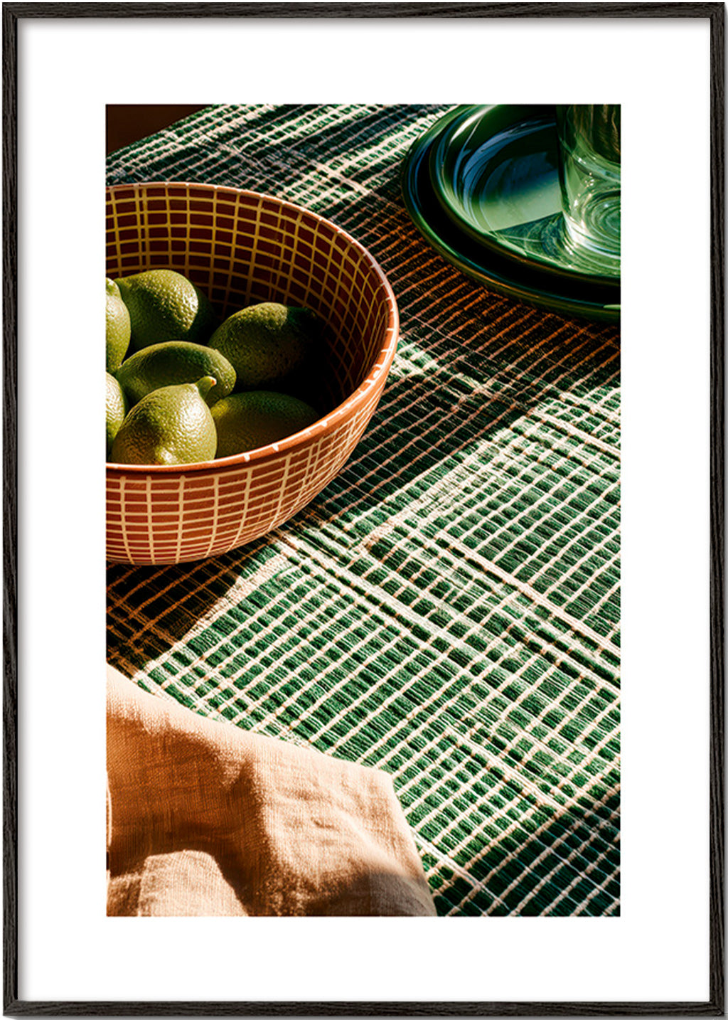 Arte para cozinha com limas em tigela e tecido gráfico