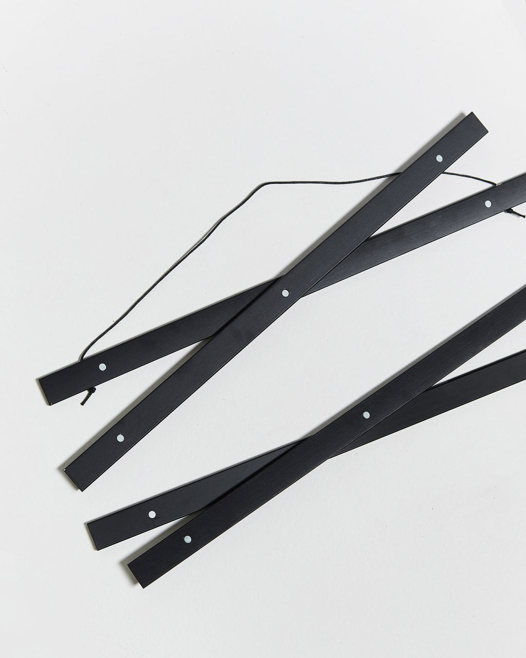 Colgador para póster de 20cm de madera y color negro